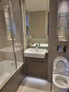 Covenant Suite, London - Woolwich - 1