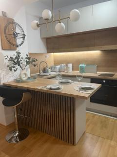 Stylish & Modern Apartment - Perfect for Your Stay! - Skopje - 5