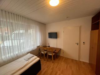 Monteure und Pendler willkommen! Komfortable 2 Zimmer Apartments in der Innenstadt - Neumünster - 4