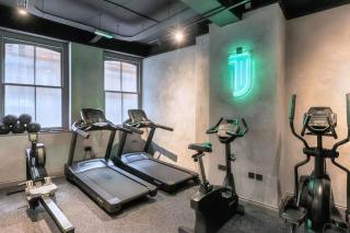 2 bed Luxury Apartment, Parking, Gym, Concierge - Manchester - 5