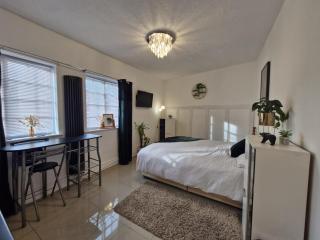 Beachside Retreat - Pets Ok - Free Parking - Cleethorpes - 0