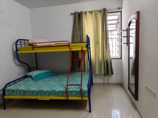 2 BHK with basic essentials simple serene peaceful - Chennai - 9