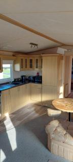 Grouse 54 - Home from Home, Free WiFi, Bed Linen and Towels Included - California Cliffs - Scratby - 8