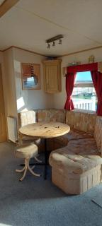 Grouse 54 - Home from Home, Free WiFi, Bed Linen and Towels Included - California Cliffs - Scratby - 7