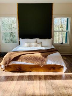 Luxury Creekside wonderland - 1