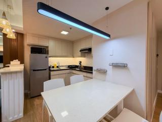 Modern 1BR Unit with FREE parking - Davao - 6