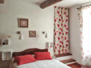 Maison chaleureuse à Saint-Privat, 80 m² avec cour. - 1