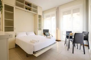 Large and bright studio in the heart of Bologna - 4