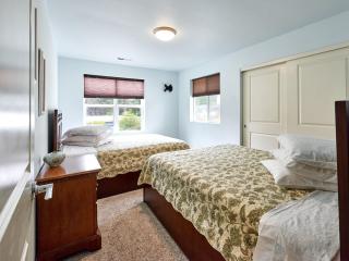Surfers Beach Retreat - Depoe Bay - 7
