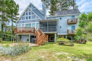 Grandview - Pet friendly, Waterfront home with dock! - Deep Hole - 9