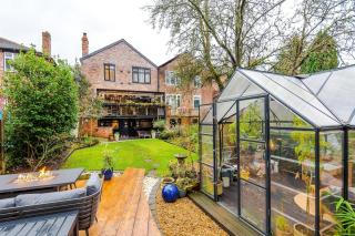 Opulent Oasis Large Luxury home sleeps 10 - Manchester - 0