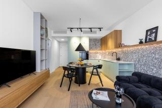 Stylish Haven SkyPark Apartment - Bratislava - 1