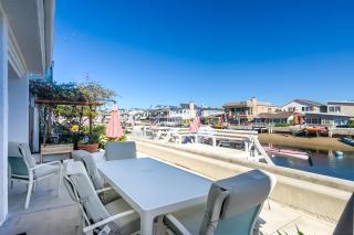Balboa Island Grand Canal with Garage Patio Grill AC and Linens - Newport Beach - 2