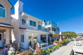 Balboa Island Grand Canal with Garage Patio Grill AC and Linens - Newport Beach - 3