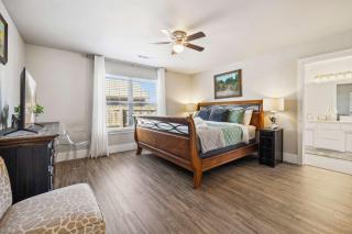 Cozy Bungalow-Hot tub-6 mi to UofA & DT-Sleeps 8 - Fayetteville - 7