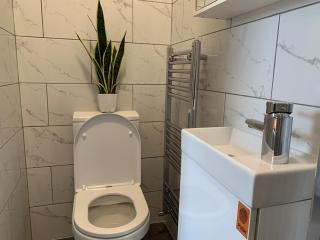 Amazing Double Ensuite Room - 3