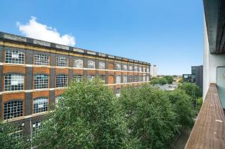 Modern 2-Bed Apartment with Balcony in Stratford - Londra - 9