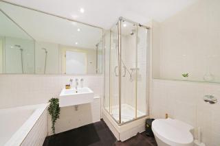 Modern 2-Bed Apartment with Balcony in Stratford - Londra - 6