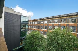 Modern 2-Bed Apartment with Balcony in Stratford - Londra - 2