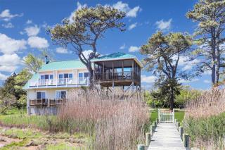 Heron's Cove on Salt Meadow - Pet friendly, waterfront home! - Deep Hole - 0