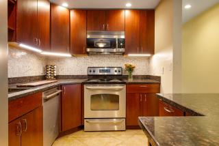 Cozy 1st-Floor Condo Walk to Ski Shuttle - 3
