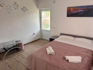Casuta Galbena - Gradina, Parcare, Bucatarie, Foisor & BBQ - - Eforie Nord - 7