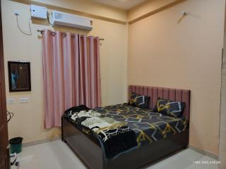 The Raghav Inn Home Stay - Ayodhya - 1