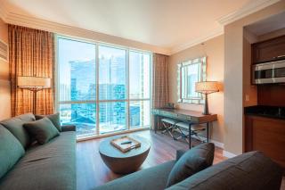 No Resort Fee Strip View Suite& Free Valet& Pool - 7