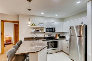 Luxury 2 bed 2 bath Condo in River Run with Pool and Hot Tub - 0