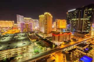 High Floor Strip View Suite& No Resort Fee& Free Valet - Las Vegas - 8