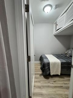 Luxury Modern Apt near NYC for 4 people - Jersey City - 7
