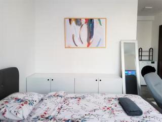 Central Studio Apartment - Pristina - 6