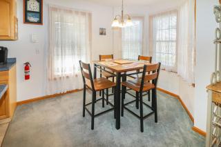 Horseshoe Hideaway - Cozy home with screened porches! - 2