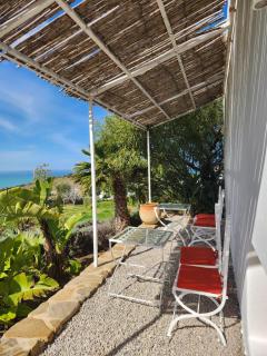 White Cottage - beach front Villa in Sidi Mghayt - 2