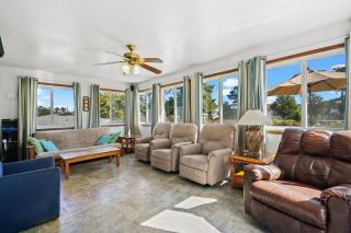 Island Estate - Pet friendly, private pool & dock! - - 1