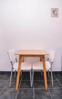 Modern Lux City Center Studio - 8