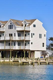 La Vie - Waterfront, boat dock & Pool! - 9