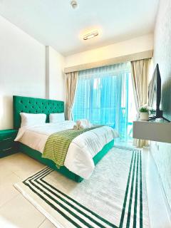 Stunning 2BR Marina View Apt Close to JBR - 3