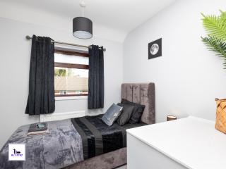3 Bed 1 Bath - Newhall House By Alt-Stay Accommodation - Leeds - Ideal for Contractors - Long Stays Welcome - Leeds - 5