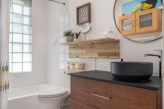 Cozy Dundee Loft Near Dining & City Attractions - Omaha - 5