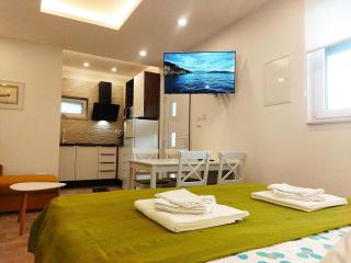 Apartments Martina Studio - Njivice - 5