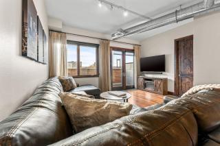 Chic Loft Heart of RiNo - 9