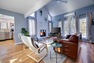Charming Lakeside Retreat for 10 - Tobyhanna - 5