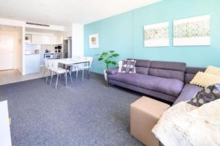 Serenity In Surfers Ocean Views WiFi Parking - Gold Coast - 1