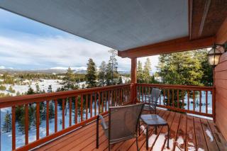 Stunning Mountain Retreat with View and Private Hot Tub - 3