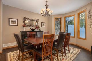 Stunning Mountain Retreat with View and Private Hot Tub - 1