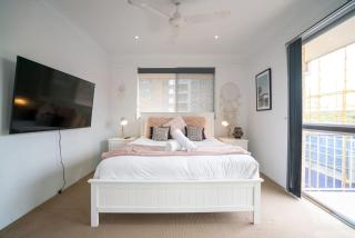 2867HPS The Marine In Palm Beach Central 2B Apartment - Gold Coast - 8