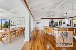The Retreat Gold Coast Mansion Views Sleeps 25 - Tallai - 4