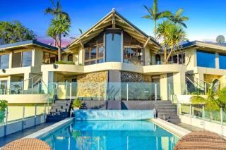 The Retreat Gold Coast Panoramic Views Sleeps 25 - Tallai - 6