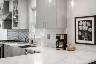 DU Cherry Creek Bungalow Sleeps 6 with Firepit - 2